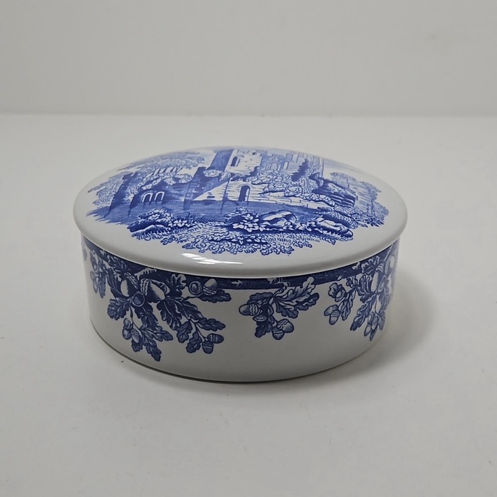 EUC. Spode “The President’s Gift” 1995 Limited Edition Trinket Box. Blue &White.